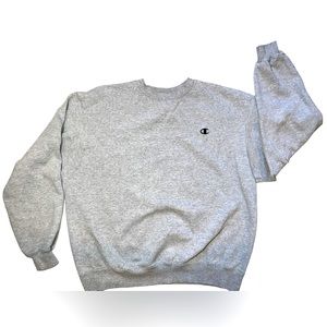 Champion NWOT Classic Gray Black Logo Men’s/Unisex Champion Sweatshirt Size XL